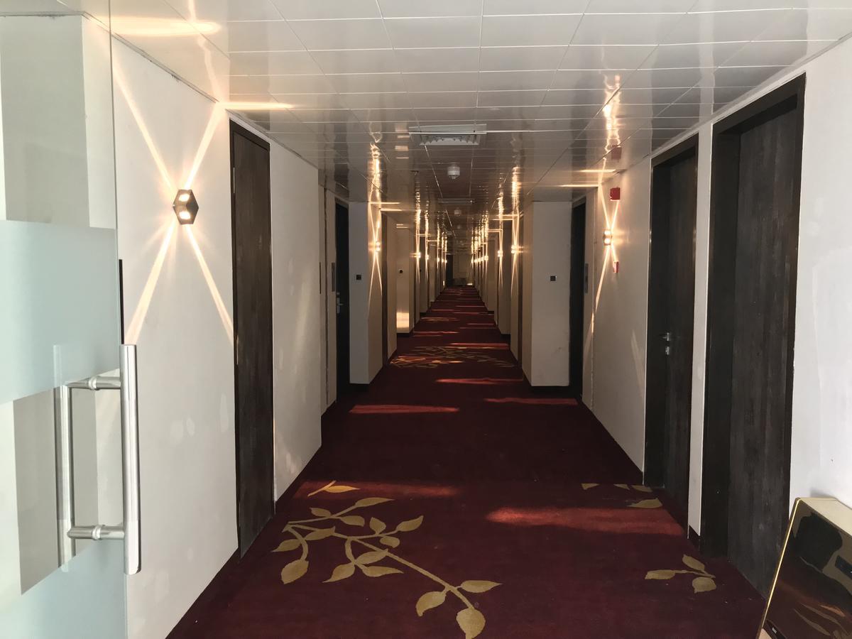 Regenta Central Hotel & Convention Centre Ναγκπούρ Εξωτερικό φωτογραφία