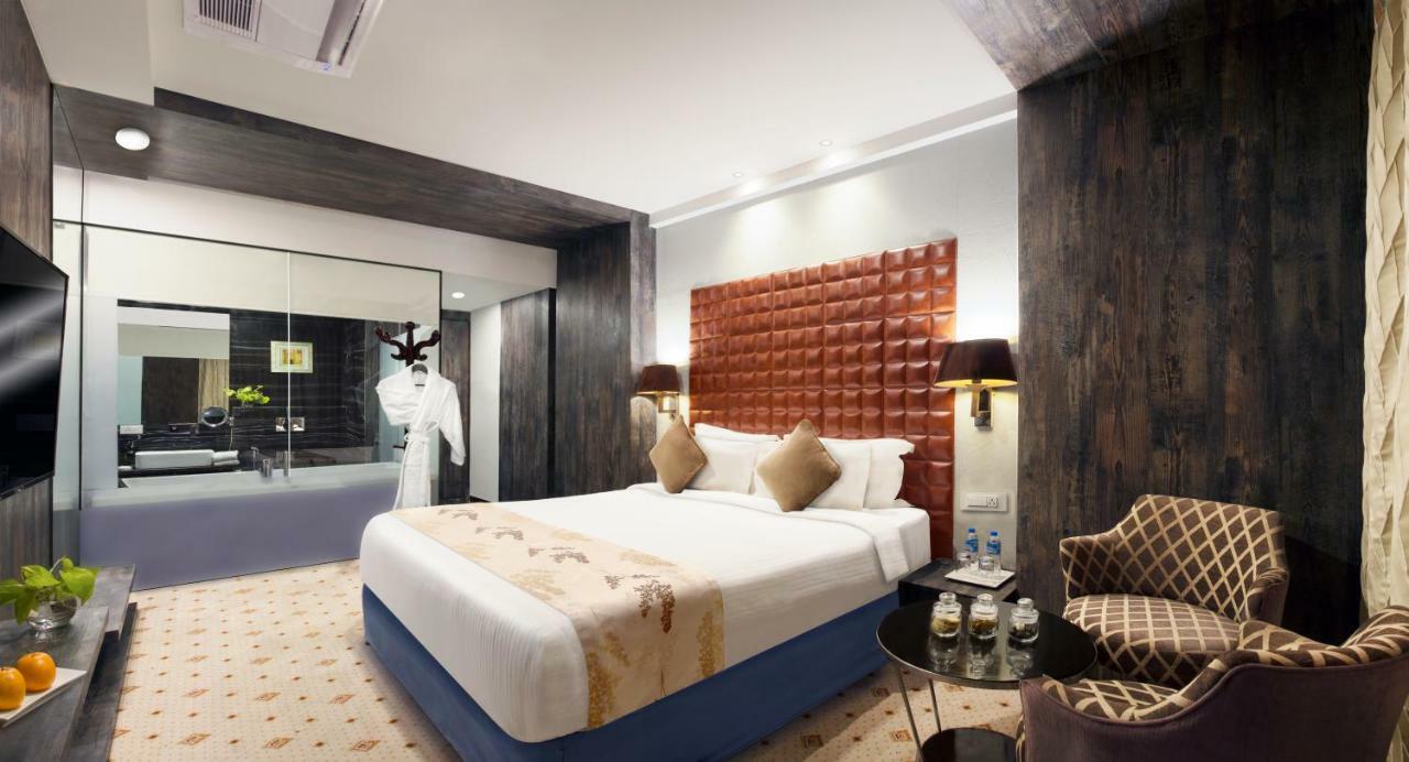 Regenta Central Hotel & Convention Centre Ναγκπούρ Εξωτερικό φωτογραφία