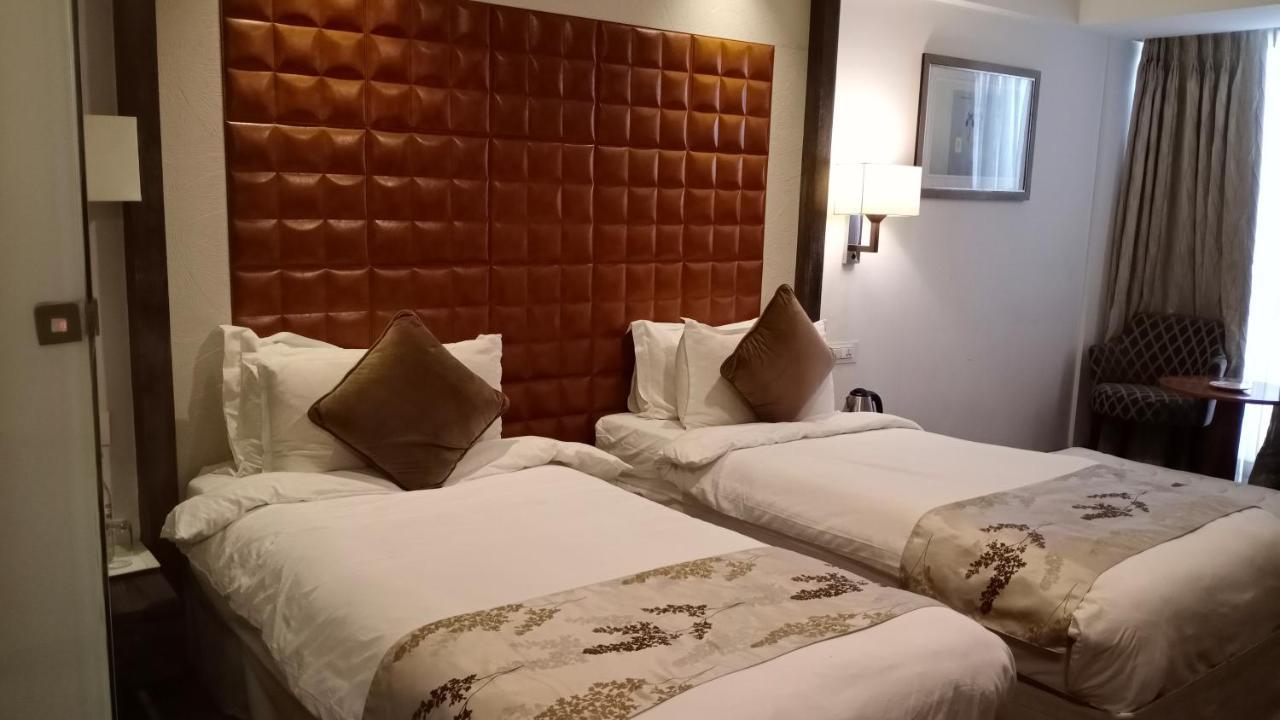 Regenta Central Hotel & Convention Centre Ναγκπούρ Εξωτερικό φωτογραφία